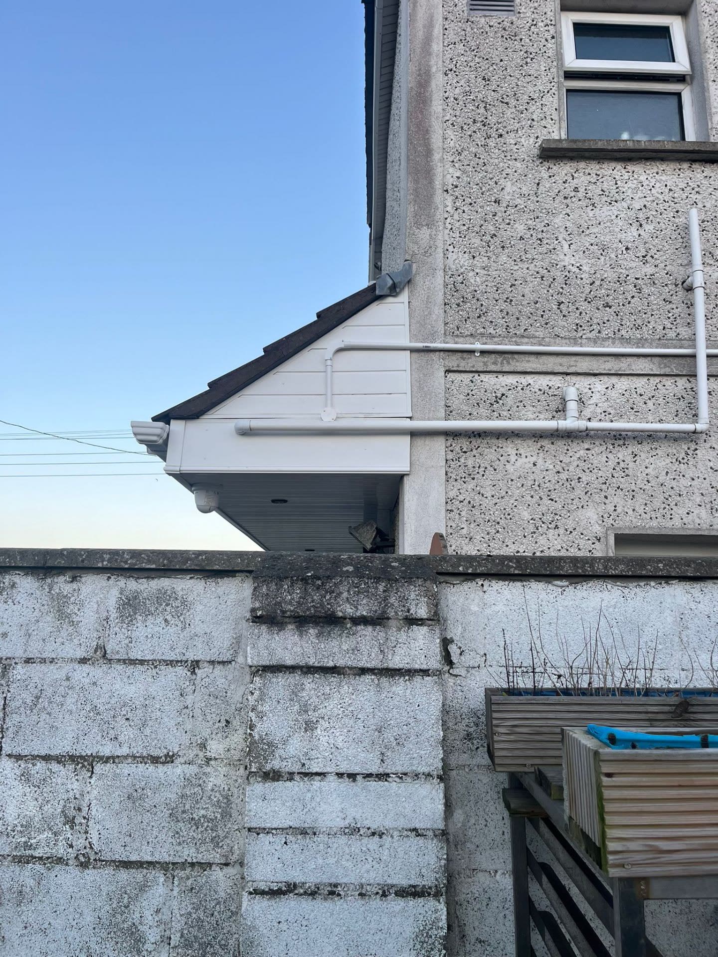 Exterior conduit routing side view